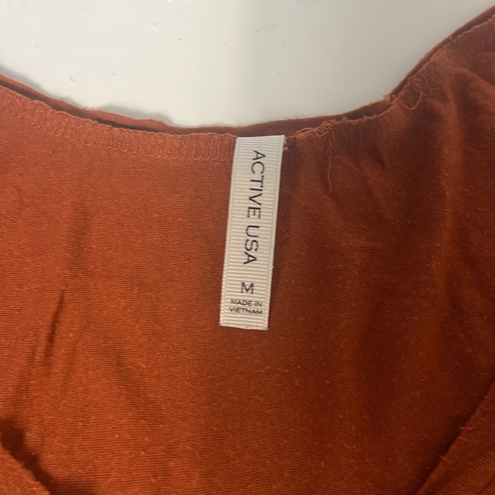 Active USA Medium Burnt Orange Short Sleeve V Neck Pocket T Shirt - Picture 5 of 5